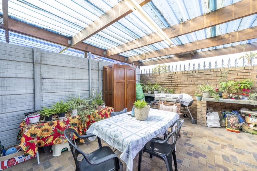 3 Bedroom Property for Sale in Amandelrug Western Cape